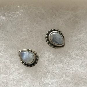 Tïbêtân MoonStone earrings〰️